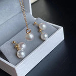 Load image into Gallery viewer, Simple 8.0-8.5 mm White Round Akoya Pearl Pendant in 18K Gold
