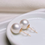 Load image into Gallery viewer, cream colored pearls
