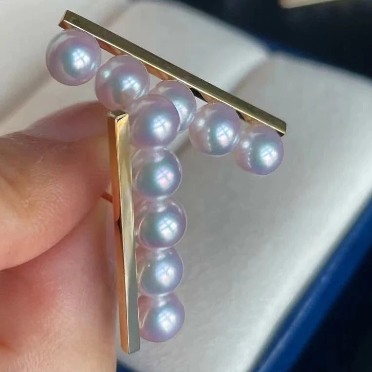 akoya pearl stud earrings