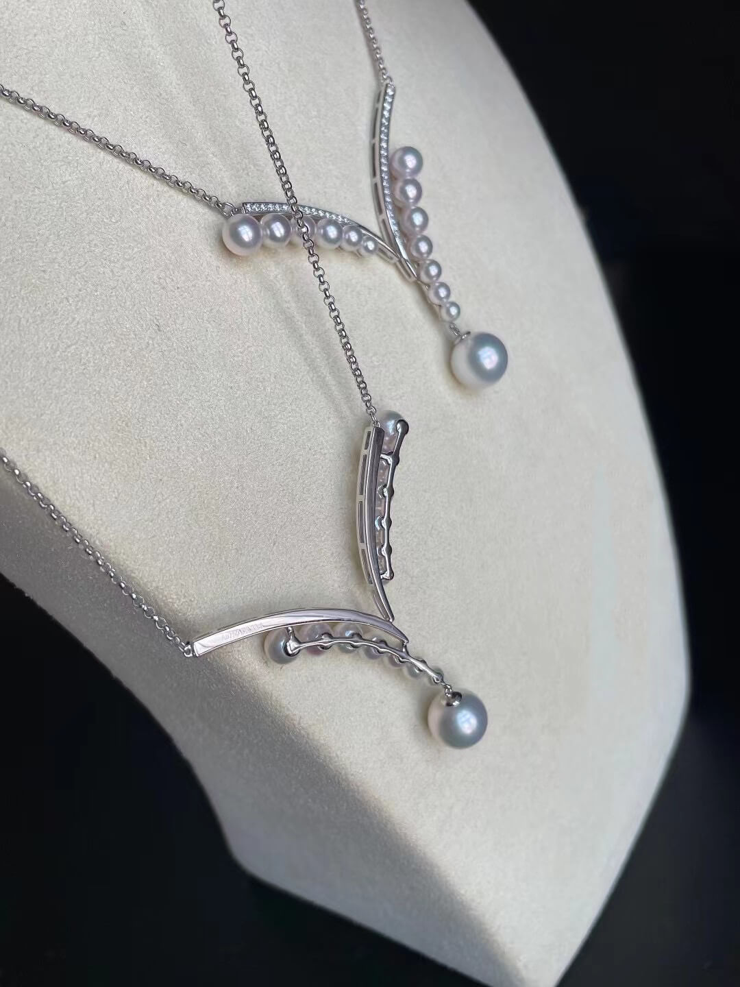 18 Japanese akoya pearl Japanese akoya pearl necklace