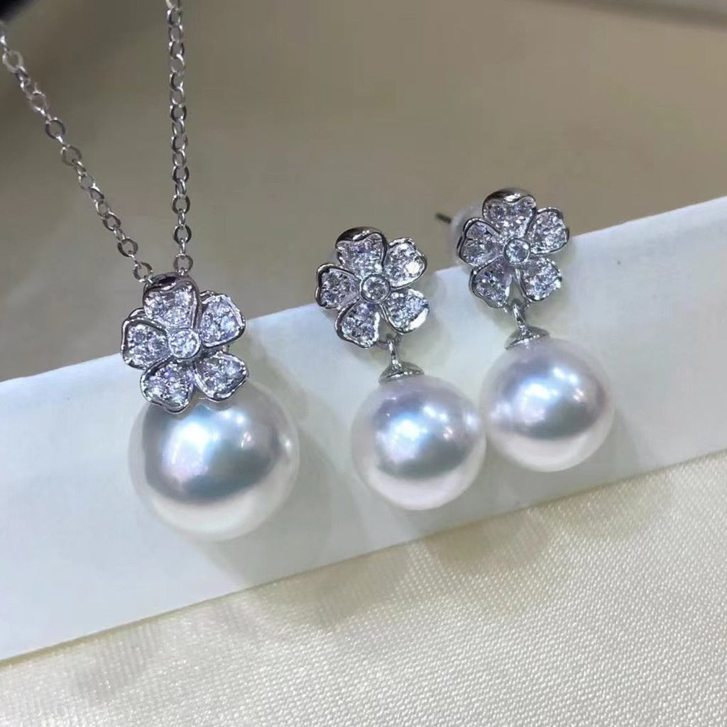 traditional akoya pearl earrings