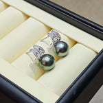 Load image into Gallery viewer, tahitian pearl market
