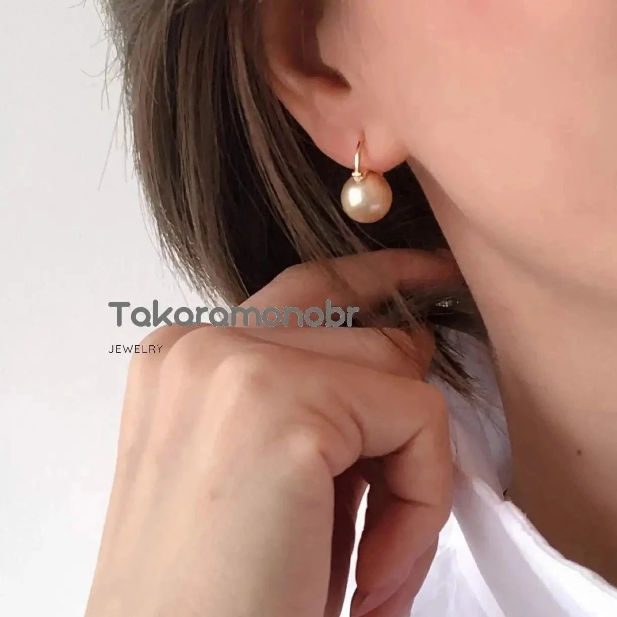 pearl huggie earrings