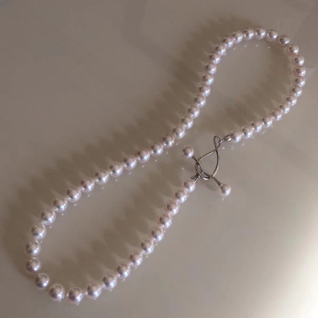 small Japanese akoya pearls necklace
