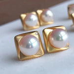 Load image into Gallery viewer, pearl earrings with 18k gold
