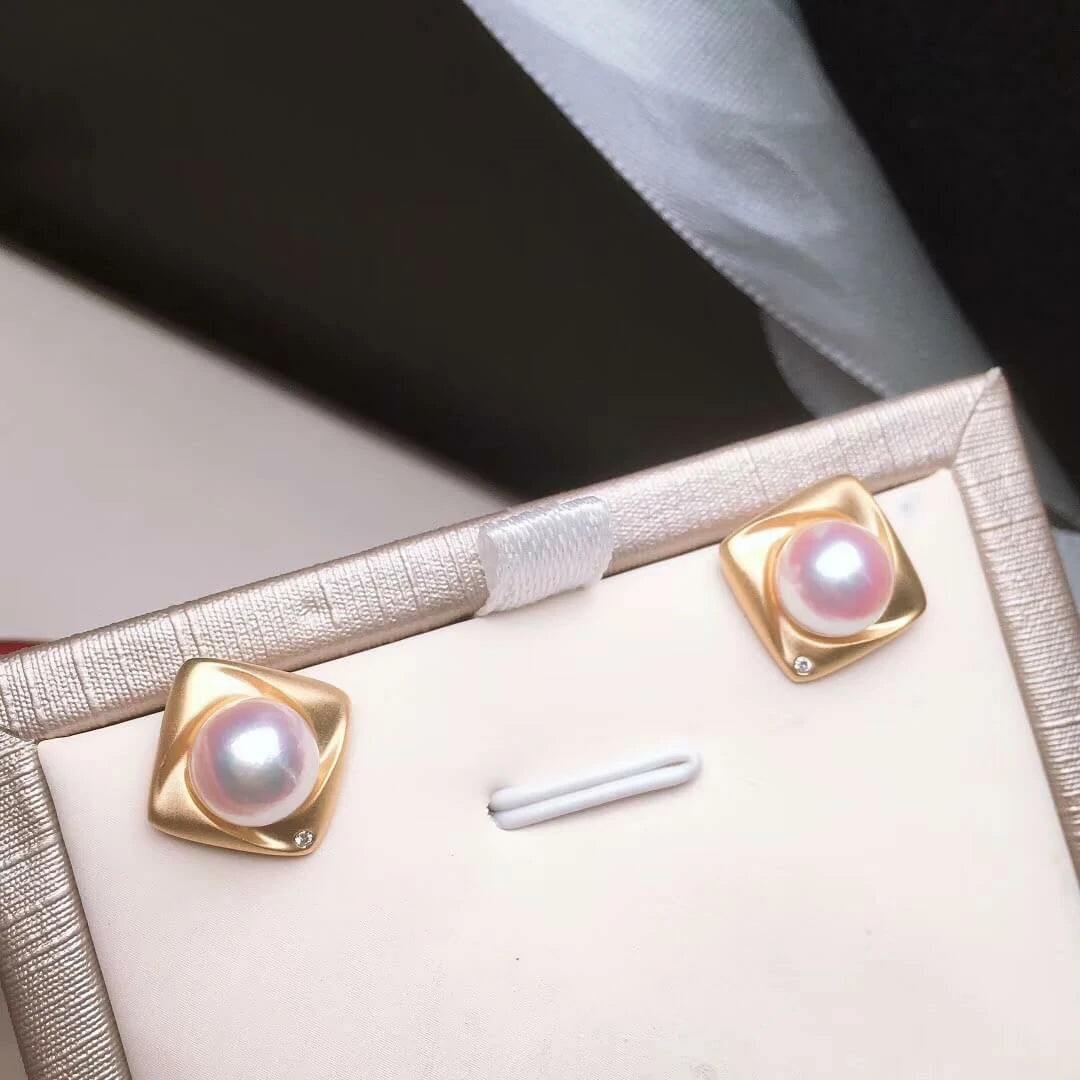 pearl stud earrings 