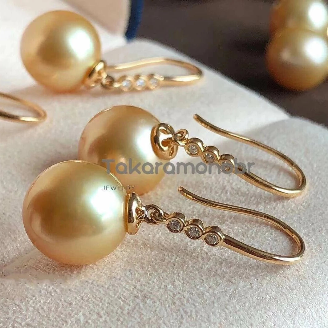 types of golden south sea pearls
