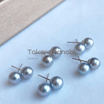 Load image into Gallery viewer, pearl cluster stud earrings
