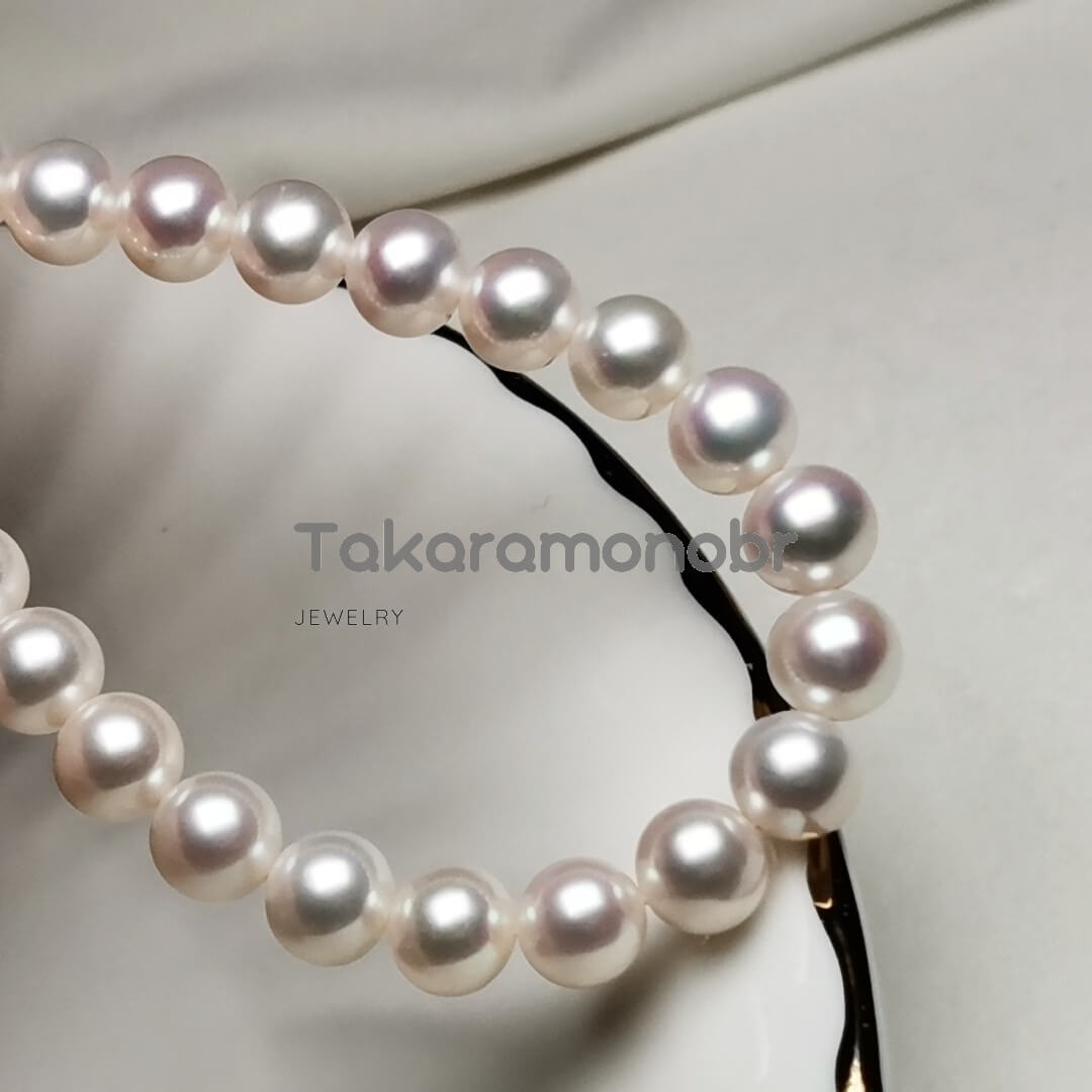 8.0-9.0 mm White Freshadama Freshwater Pearl Necklace - takaramonobr