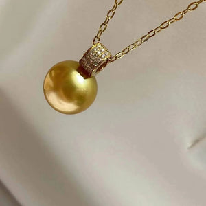 18k gold pendant