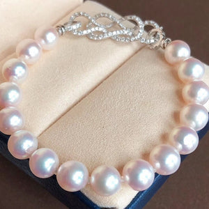 7.5-8.0 mm White Akoya Pearl Bracelet & Diamond in 18K Gold Clasp - takaramonobr