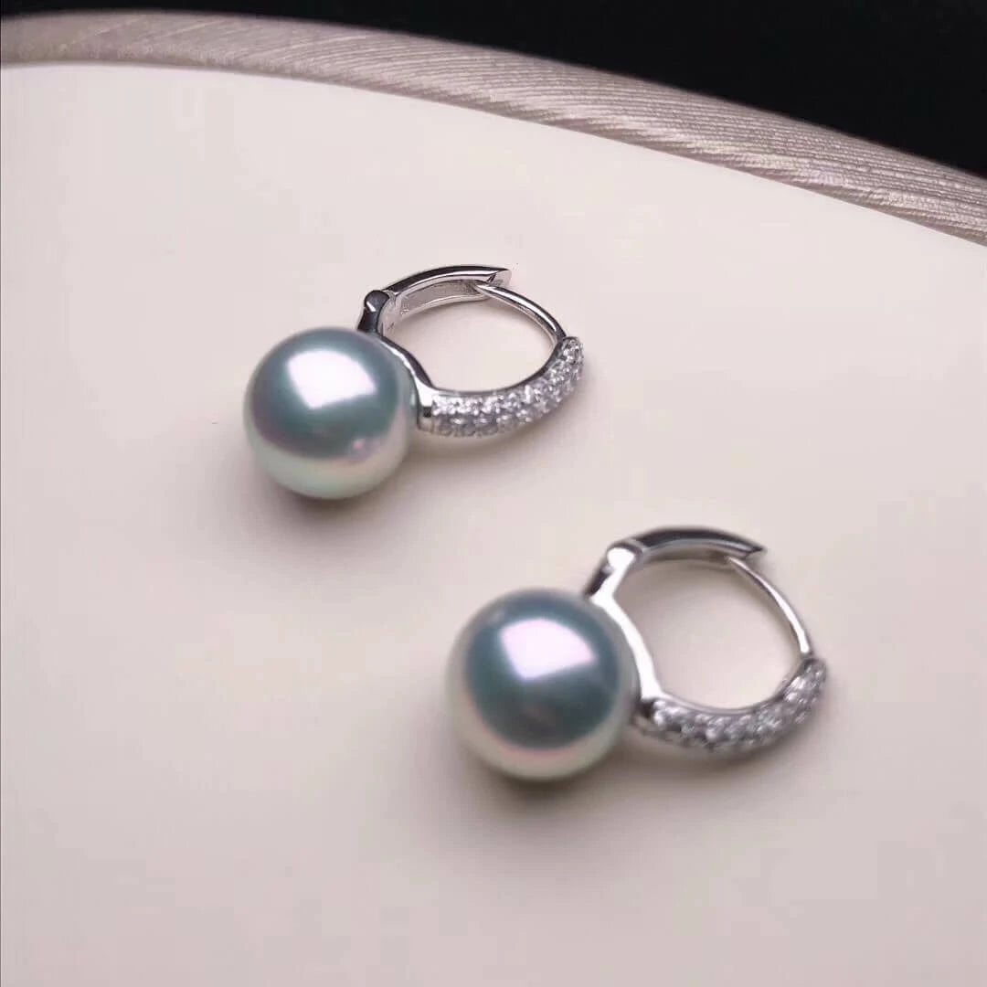 18k gold cultured pearl hoop earrings