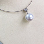 Load image into Gallery viewer, white south sea pearl top
