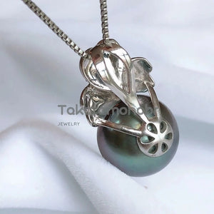clean surface tahitian pearl pendant with 18ct white gold