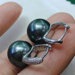 Load image into Gallery viewer, black green pearl stud earrings
