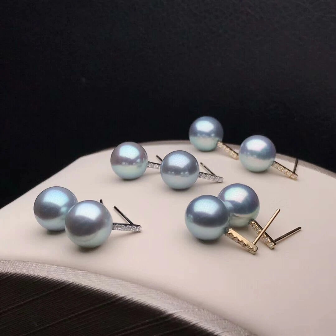mini pearl stud earrings