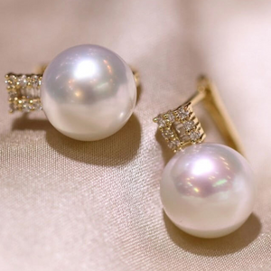 sea pearl earrings with diamond