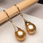 Load image into Gallery viewer, chunky pearl hoop earrings
