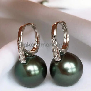 circle style pearl earrings