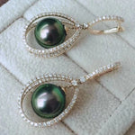 Load image into Gallery viewer, pecock pearl dangle earrings
