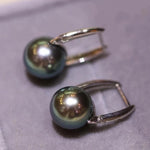 Load image into Gallery viewer, blue green pearl earrings
