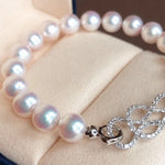 Load image into Gallery viewer, 7.5-8.0 mm White Akoya Pearl Bracelet &amp; Diamond in 18K Gold Clasp - takaramonobr
