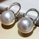 Load image into Gallery viewer, authentic white south sea pearl earrings
